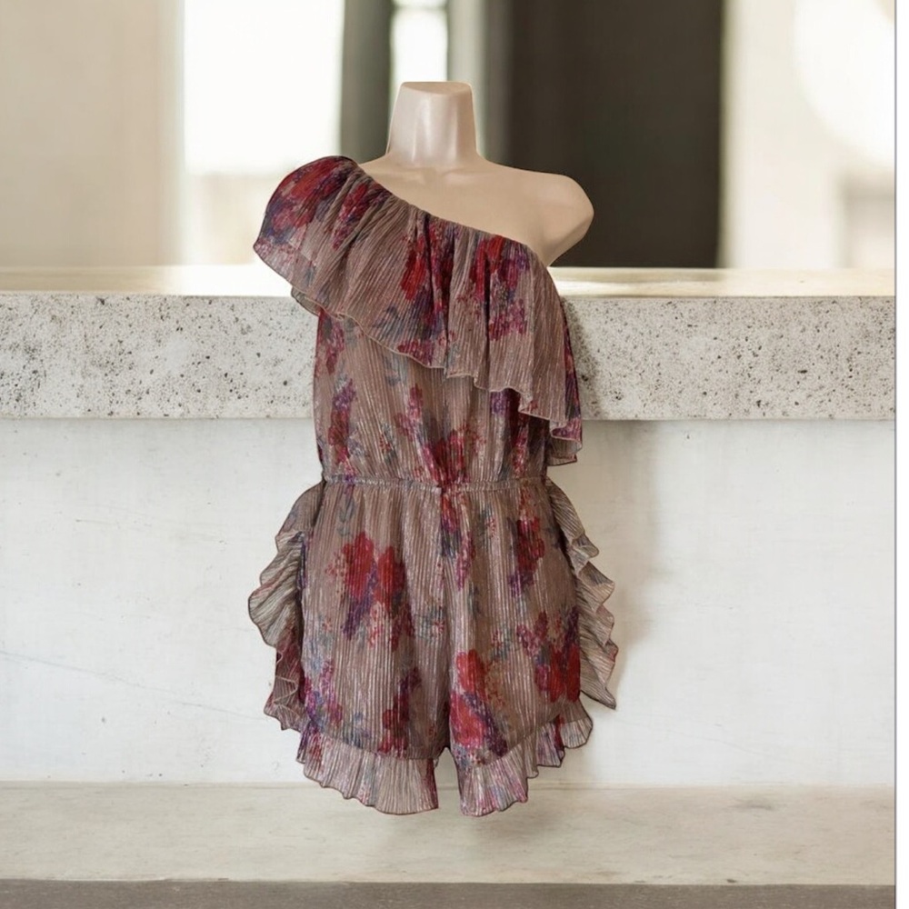 Michael Costello REVOLVE Floral Romper size S light‎ mauve